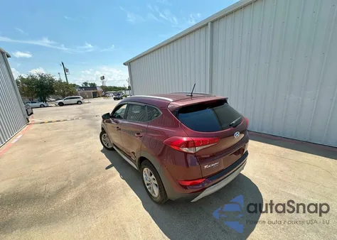 2017 Hyundai Tucson Limited z USA, uszkodzony, nr VIN KM8J33A23HU545641